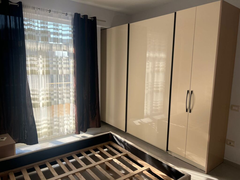 Apartament 2+1+2 me qira – pranë Spitalit Shefqet Ndroqi !