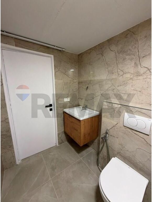 Duplex space for rent at Delijorgji Complex