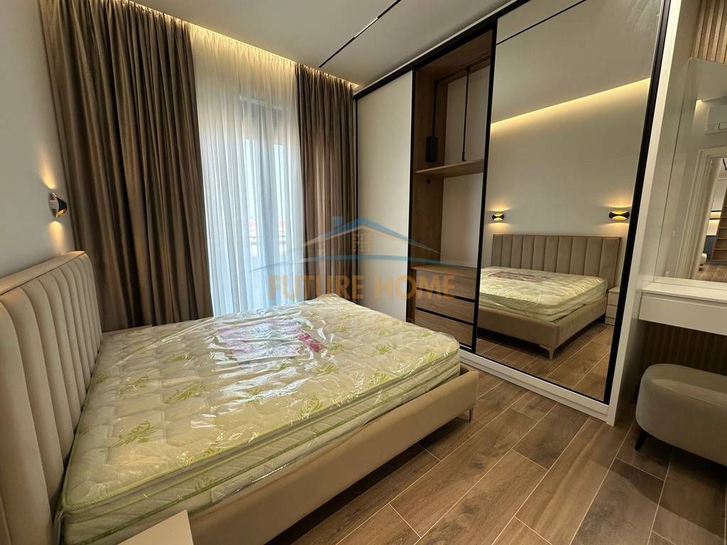 Qera ,Apartament 2+1 + Verande + Parking !!