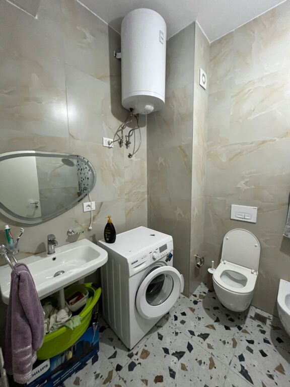 🏡 Apartment 1+1 + Parking Spot for Rent – 📍 Ali Demi Mangalem 21💰 Price: 50,000 Lek/Month
