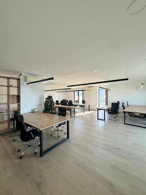 🏢 Jepet Ambient Zyre me Qira – Delijorgji Residence