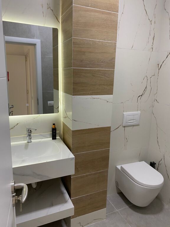 🏡 Apartment 2+1 for Rent – Farka Lake  📍 Location: Farka, Ramazan Shukshu Street💰 Price: 50,000 Lek/Month