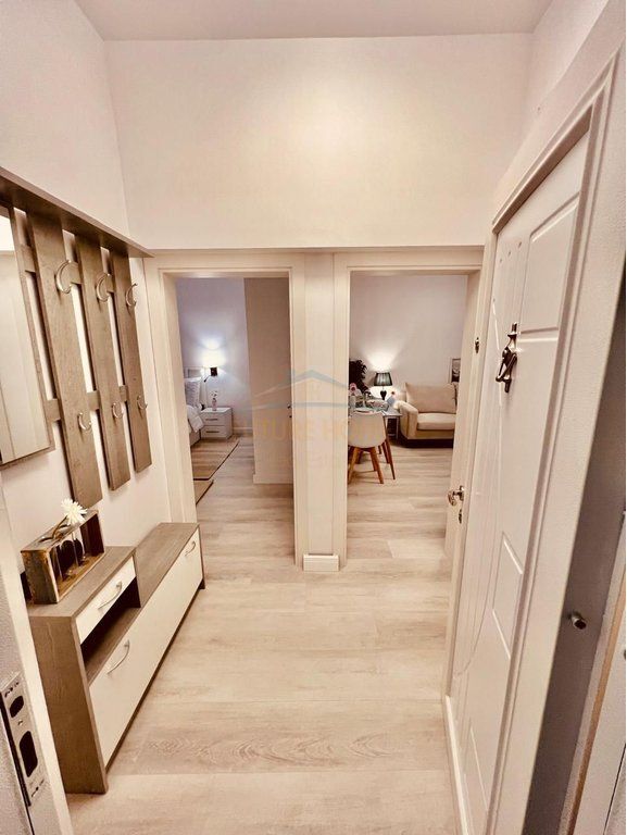 Shitet, Apartament 1+1, Blloku. BLL69285