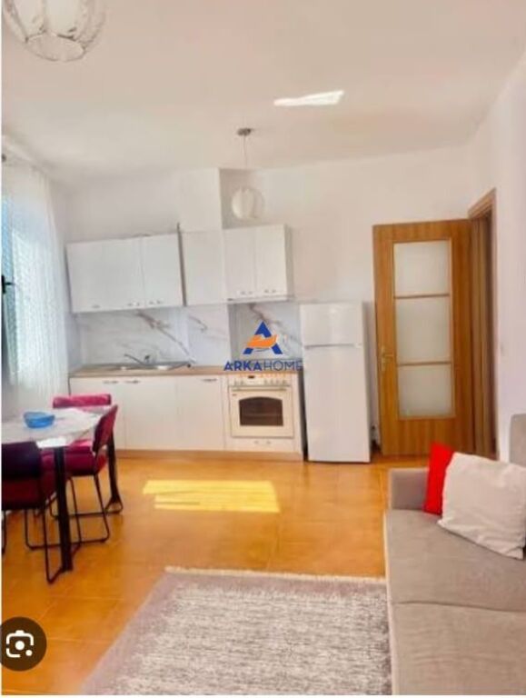 SHITET APARTAMENT 1+1 "PALLATET FRATARI, ASTIR" 115000 EURO