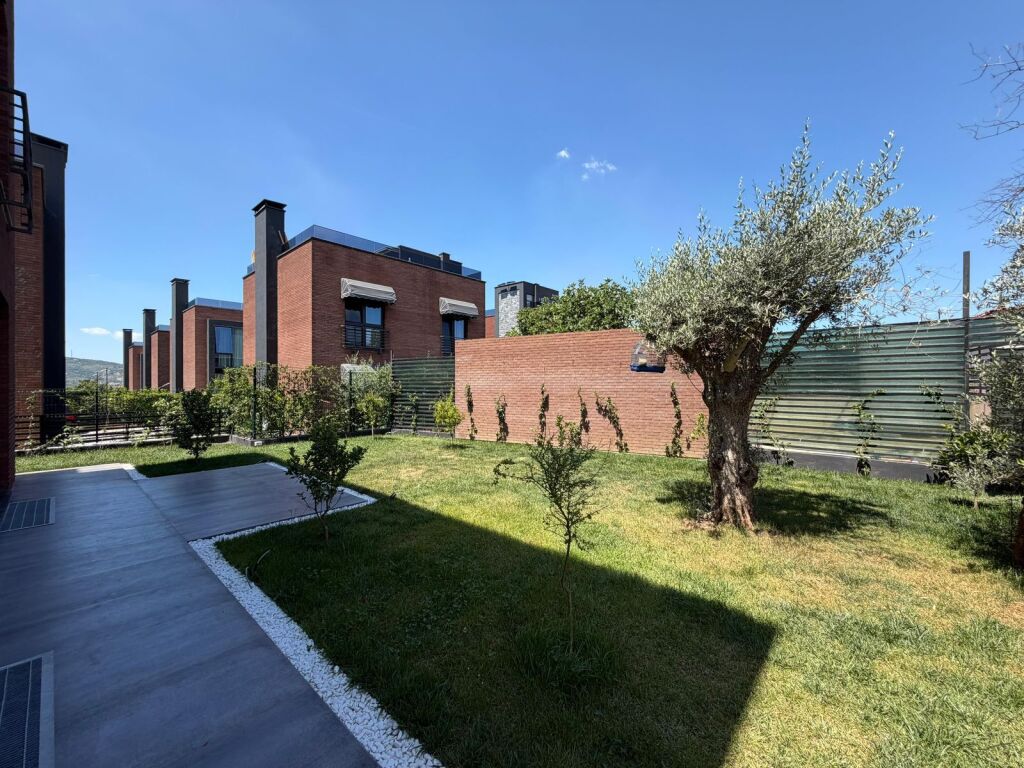 🏡✨ Jepet me Qira Vilë Luksoze në Rezidencën Rose, Farkë e Vogël ✨🏡