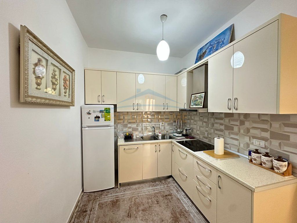 Shitet, Apartament 2+1, Fresk. Empire68950