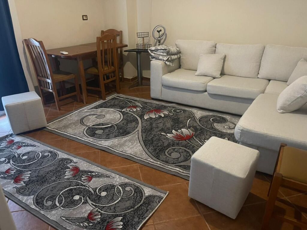 🏡 Jepet me qira apartament 1+1 📍 Misto Mame, Rruga Thoma Koxhaj  💶 Çmimi: 38.000 lekë/muaj