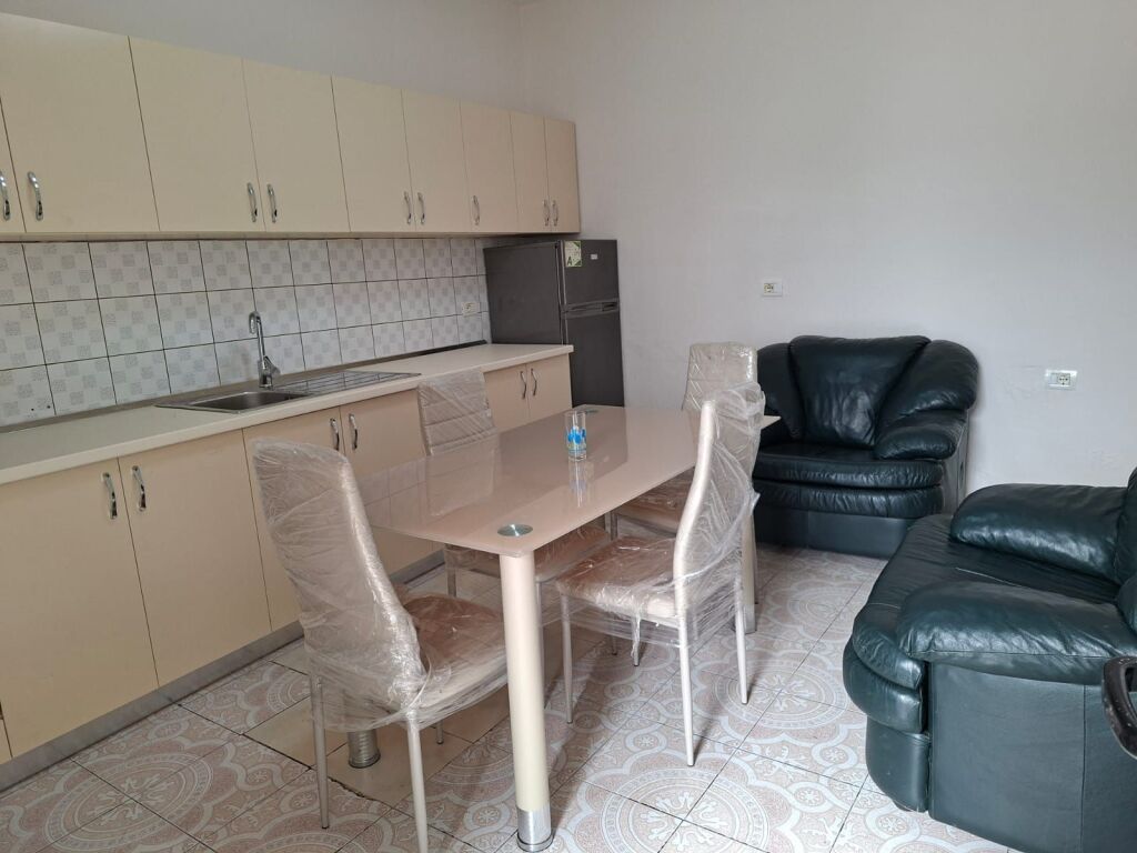 Private house for rent 1+1 – at Pharmacy 10, Dibrës Street !