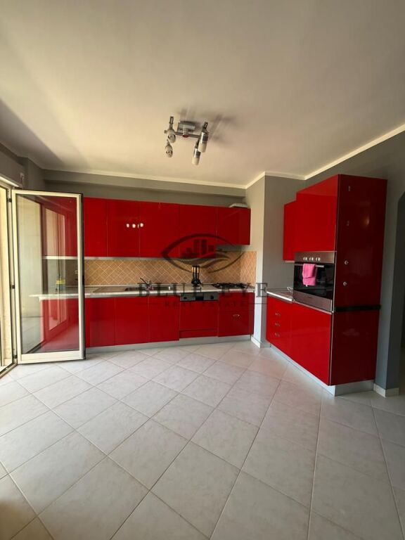 Apartament 2+1 Në Shitje vetëm pak hapa nga deti vollga, Durres