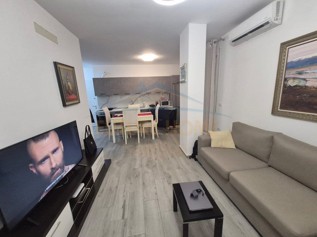 Affitto, Appartamento 1+1+Veranda+Posto Auto, Medreseja, Tirana