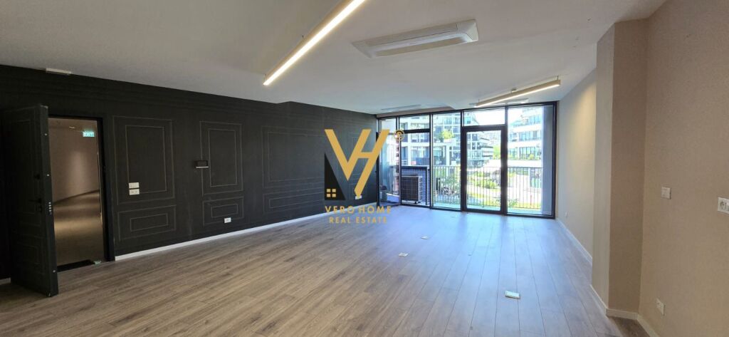 JEPET ZYRE 102 M2 ME QERA TE LAKE VIEW 1.500 EURO