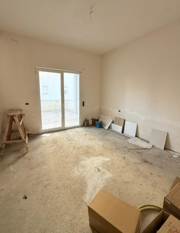 SHITET APARTAMENT 3+1 ME VERANDA – KOMPLEKSI MATEO, KOPSHTI ZOOLOGJIK