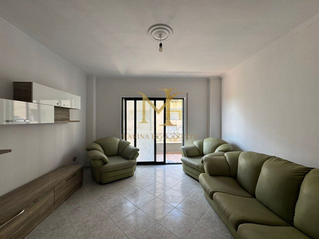 Vendesi in vendita appartamento 1+1 Plazh Iliria, Durres