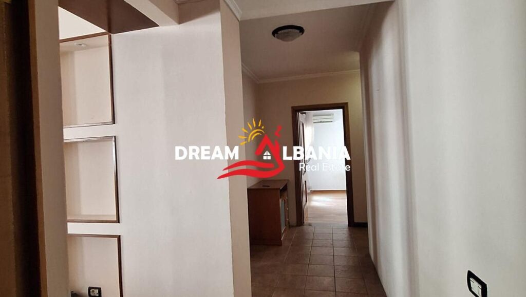 Apartment 3+1+2 for rent near the roundabout of Komuna Parisit, Tirana (ID 4231500)