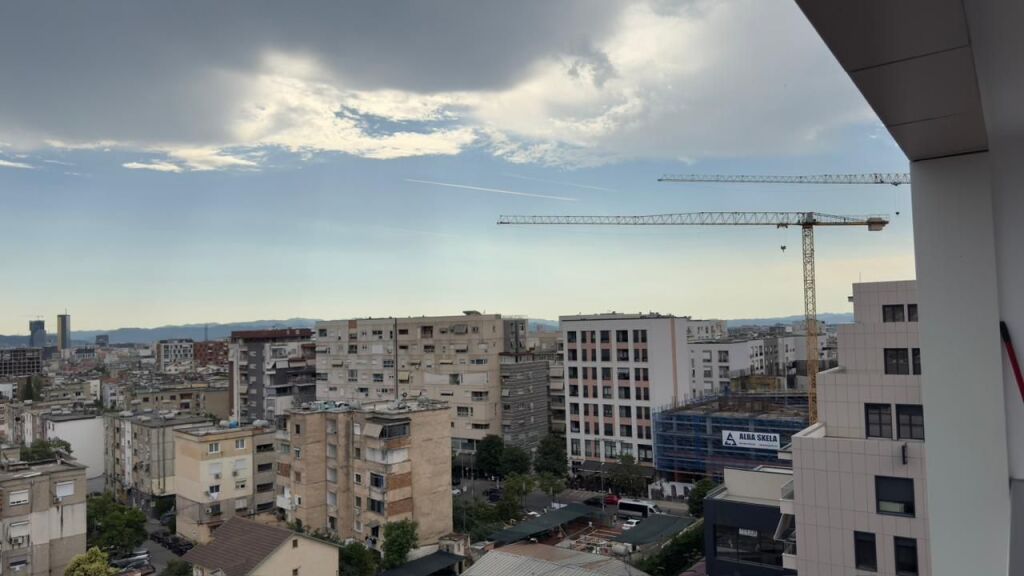 🏡 Jepet me Qera Apartament 1+1 + Post Parkimi (Erli Porcelan)