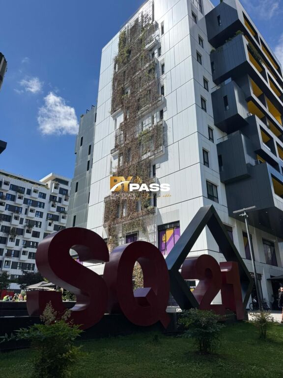 Apartsment ne shitje 2+1 +post te Square 21