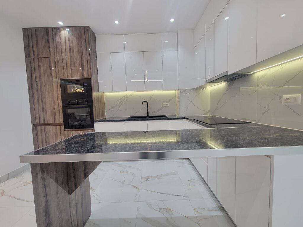Apartament 2+1+2 per qera Kompleksi Delijorgji