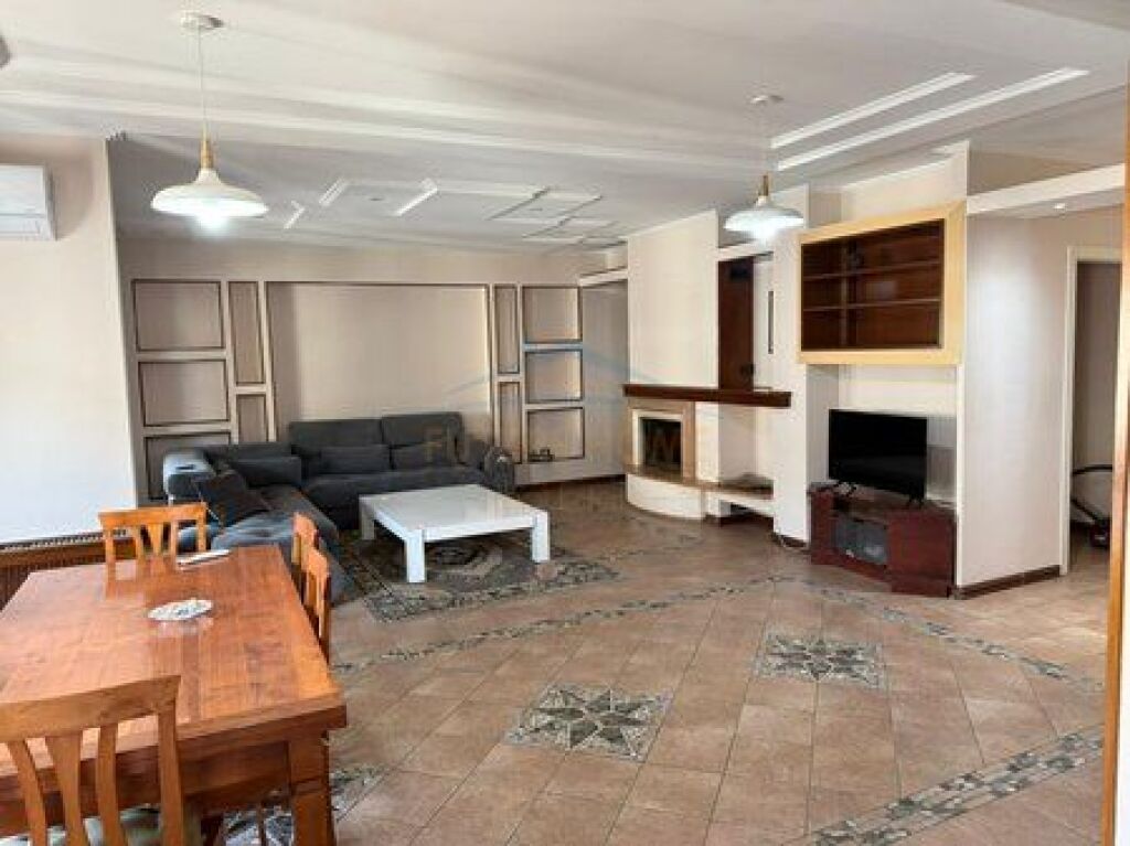 Rent, Apartment 3+1+2, Paris Commune