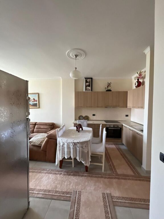 Apartament 2+1 me qira Kopshti Botanik
