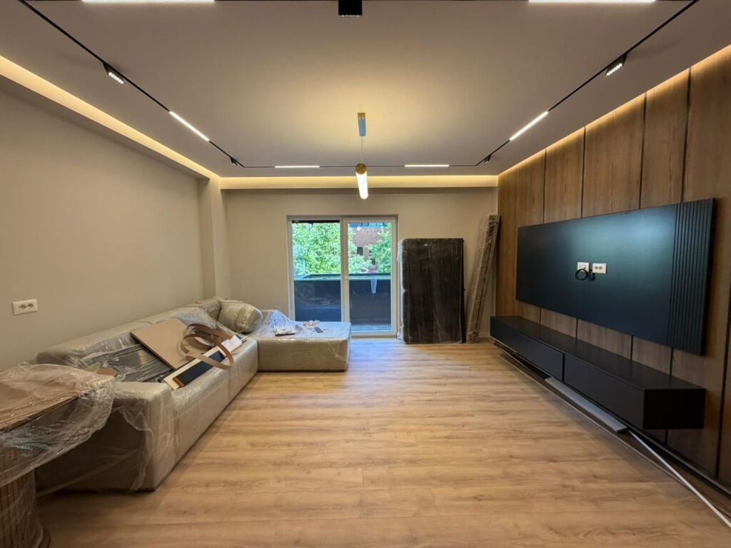 Apartament 2+1+Parking per qira tek Rruga Jordan Misja.