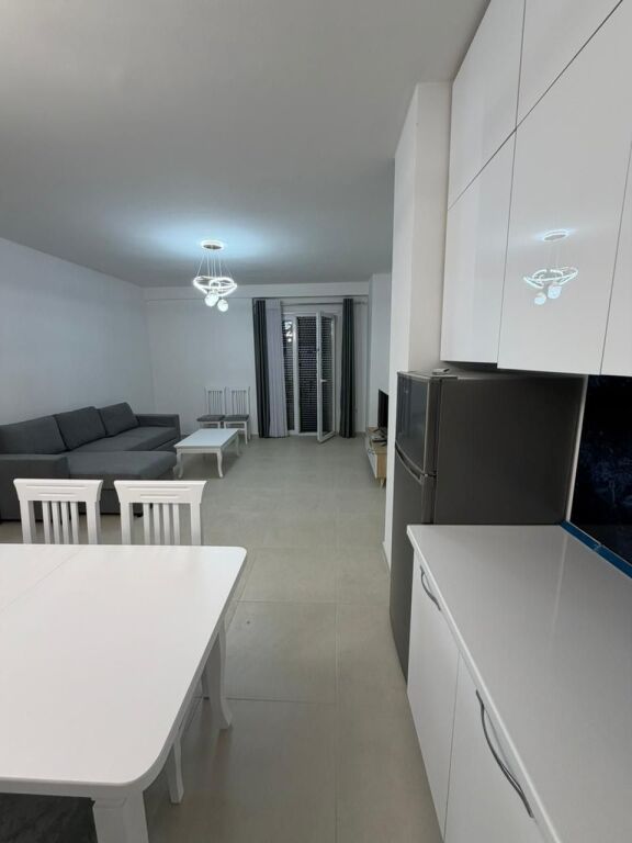 Apartament 1+1 per qera Astir Kompleksi Jolla !