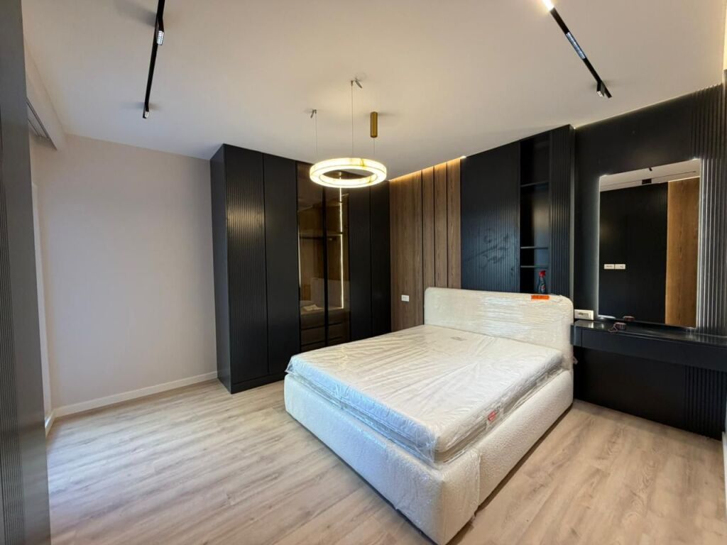 Apartament 2+1+Parking per qira tek Rruga Jordan Misja.