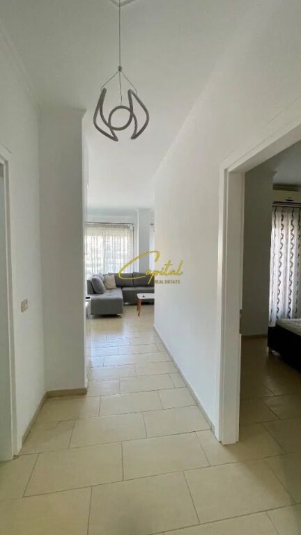 APARTAMENT ME QIRA 1+1 MYSLYM SHYRI 800 EURO