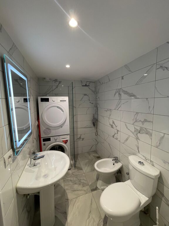 SHITET DUPLEX TEK LIQENI I THATË