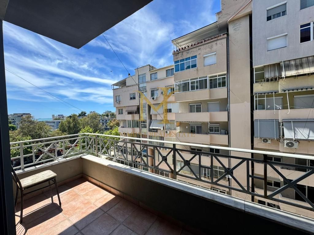 Vendesi in vendita appartamento 1+1 Plazh Iliria, Durres