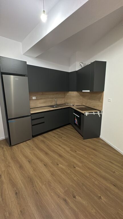 🚨 30,000 Lekë/Muaj | Jepet me Qira Apartament në Ali Demi (Kaimi) 🚨