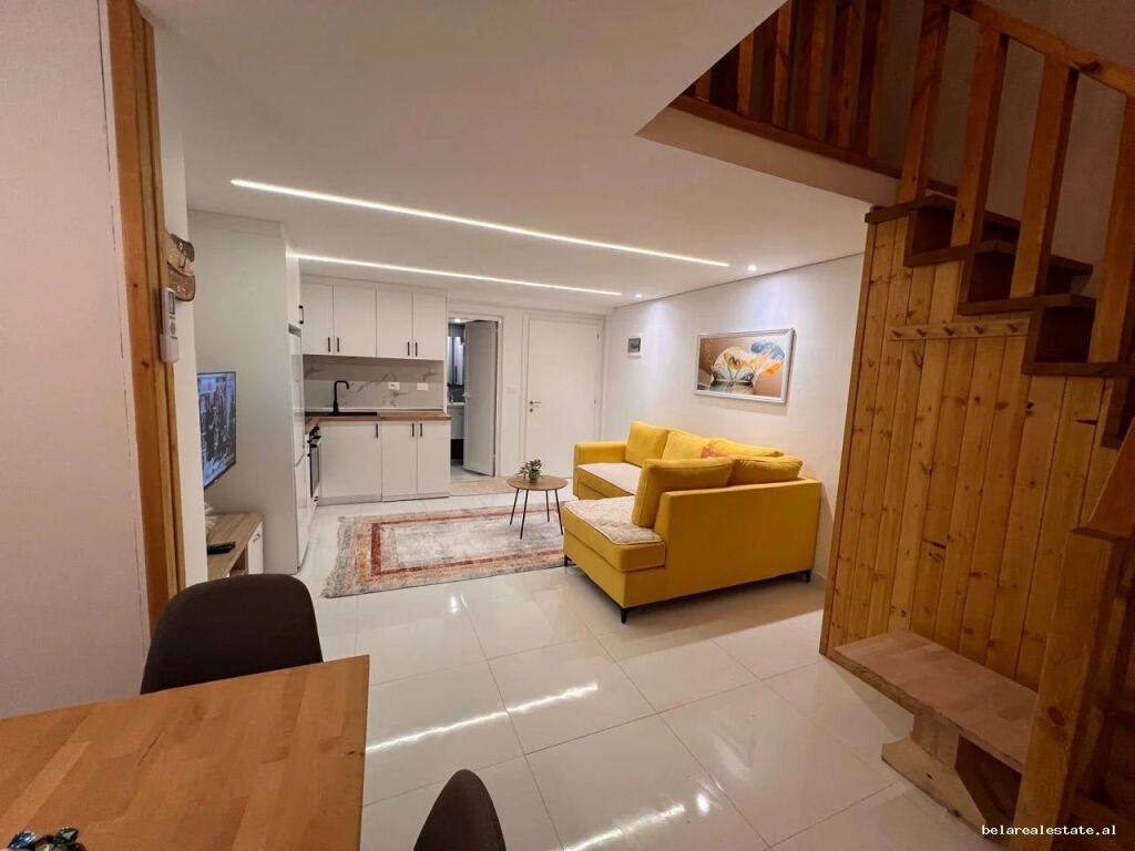 Apartament Duplex Me Qera 1+1 Tek Shkolla e Kuqe (ID B2101760) Tirane
