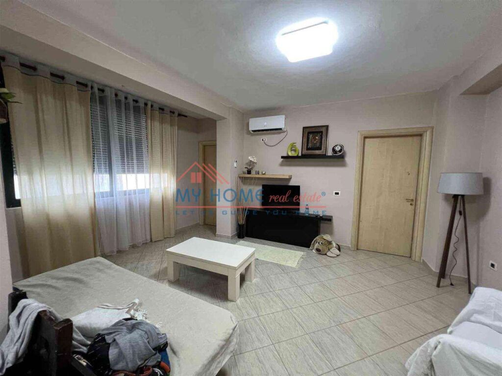 Apartment 2+1 for rent Willson Square in Tirana