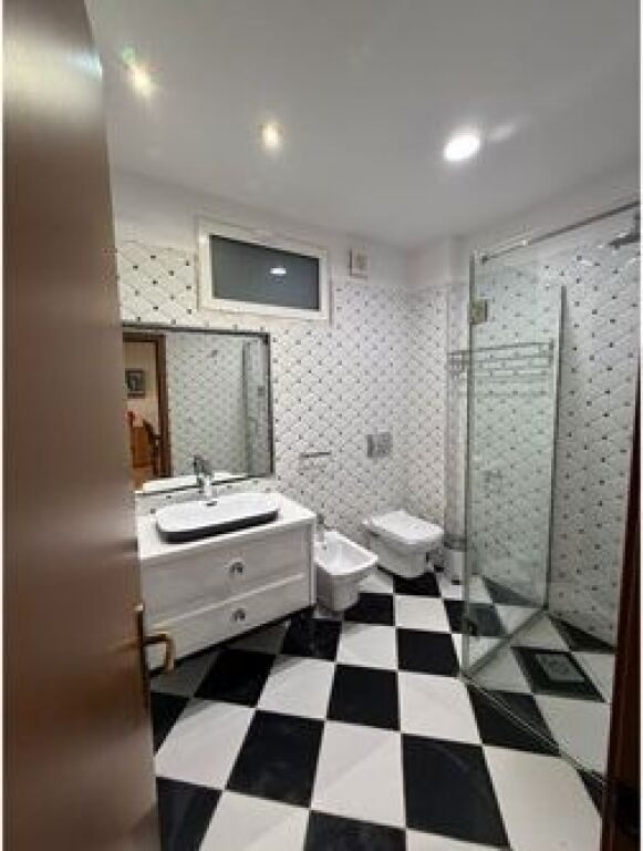 Apartament 2+1 per shitje tek Mine Peza!
