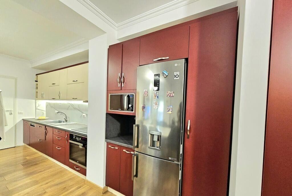 🏢Giardino Botanico affitta appartamento 2+1+garage, arredato.700Euro    