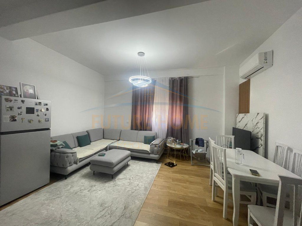 Shitet, Apartament 1+1,Shkolla Kuqe. STD68418