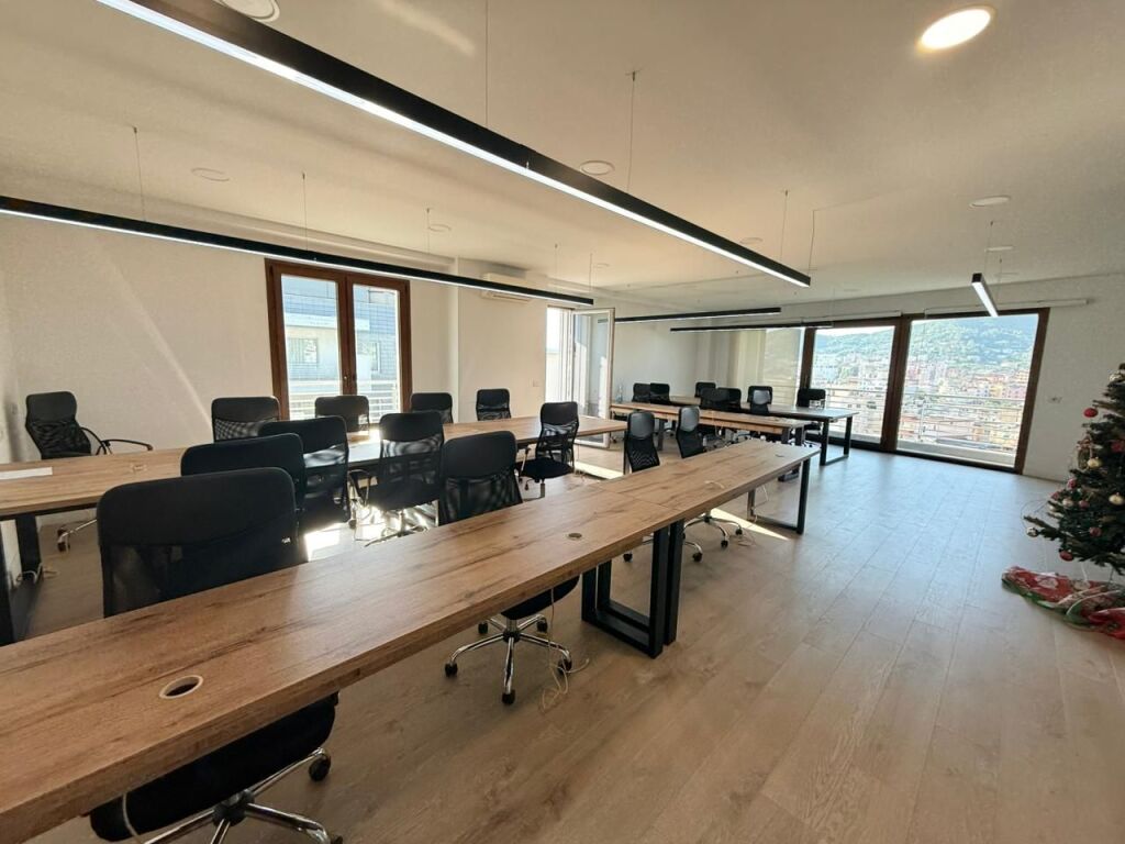 🏢 Jepet Ambient Zyre me Qira – Delijorgji Residence