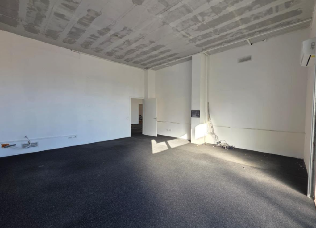 🏢 ESCLUSIVO – LOCALE COMMERCIALE IN AFFITTO, FRONTE STRADA