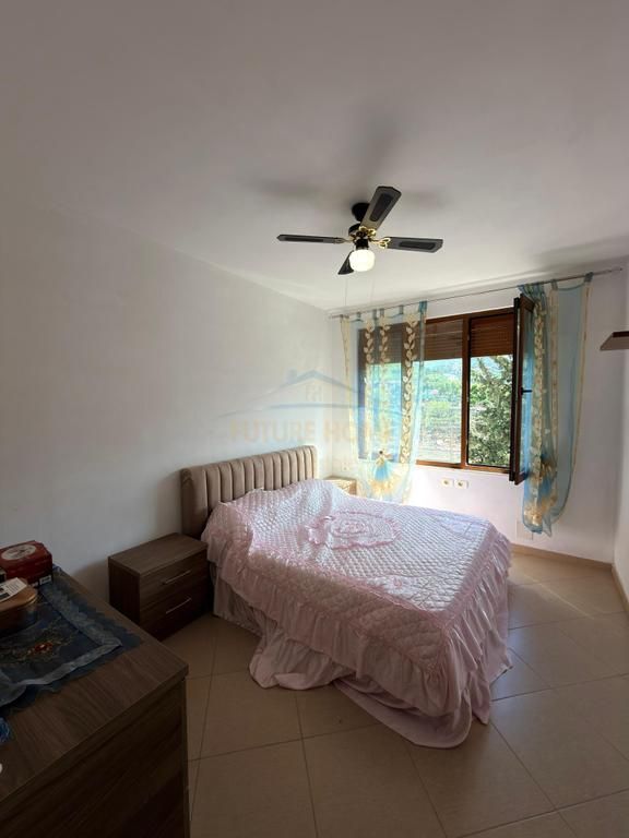 Shitet, Apartament 2+1, Fresk. DB68986