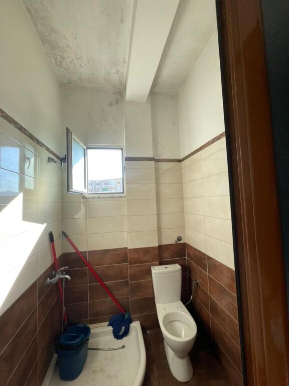 Shtepi private 2+1 plus dy ambjente biznesi për Shitje bashke në Durrës, Ish këneta
