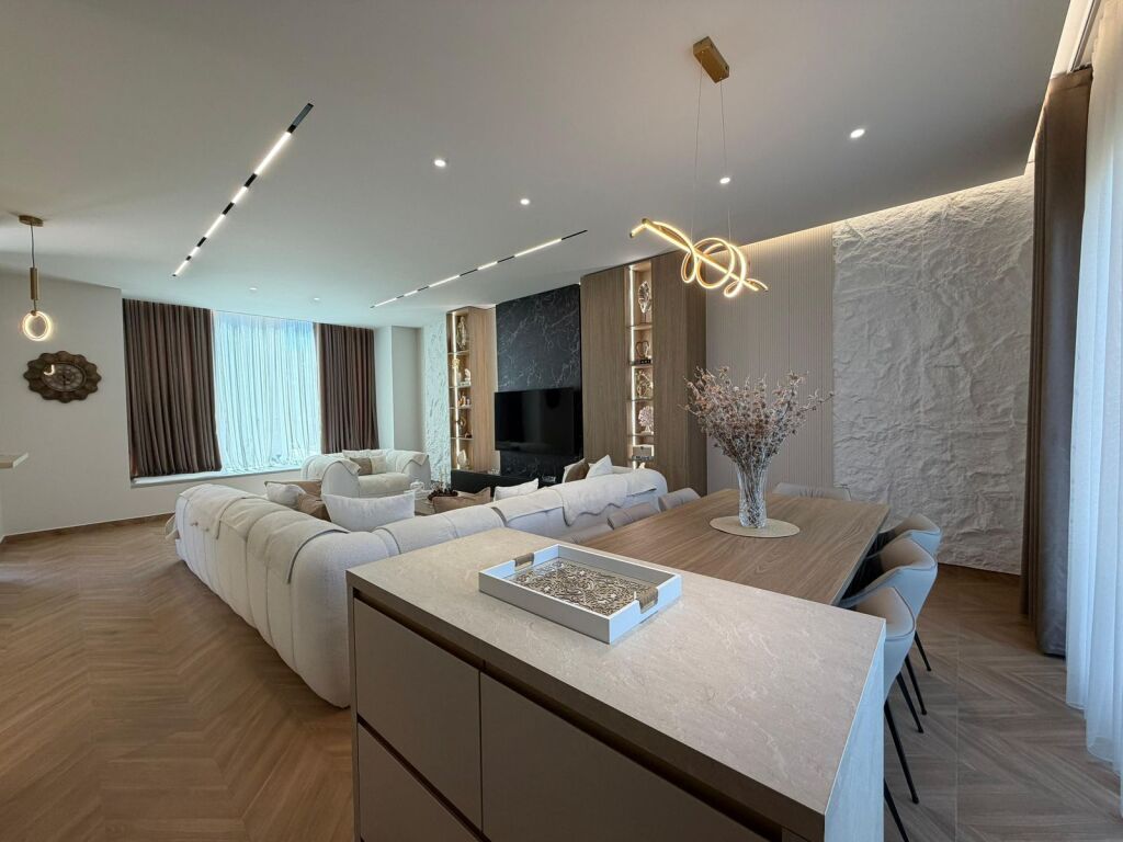 🏡✨ Jepet me Qira Vilë Luksoze në Rezidencën Rose, Farkë e Vogël ✨🏡