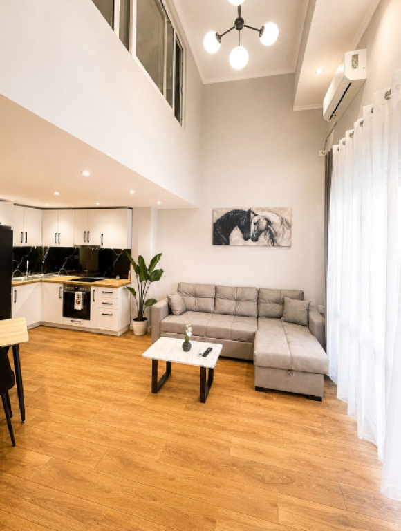 🏡 SHITET DUPLEX – LIQENI I THATË