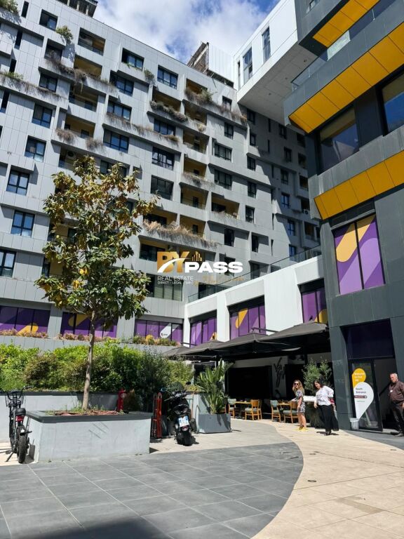 Apartsment ne shitje 2+1 +post te Square 21