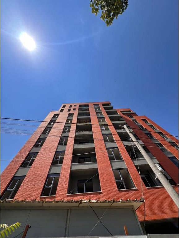 Shitet, Apartament 2+1, Paskuqan.