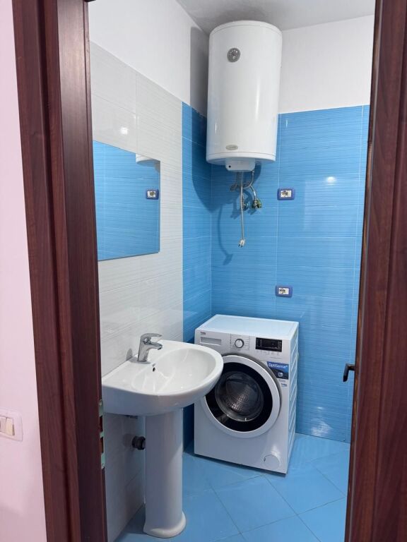 ✅ Jepet me Qera Apartament 2+1 në Yzberisht, 📍 Pranë Spitalit Amerikan 3, afër KMY