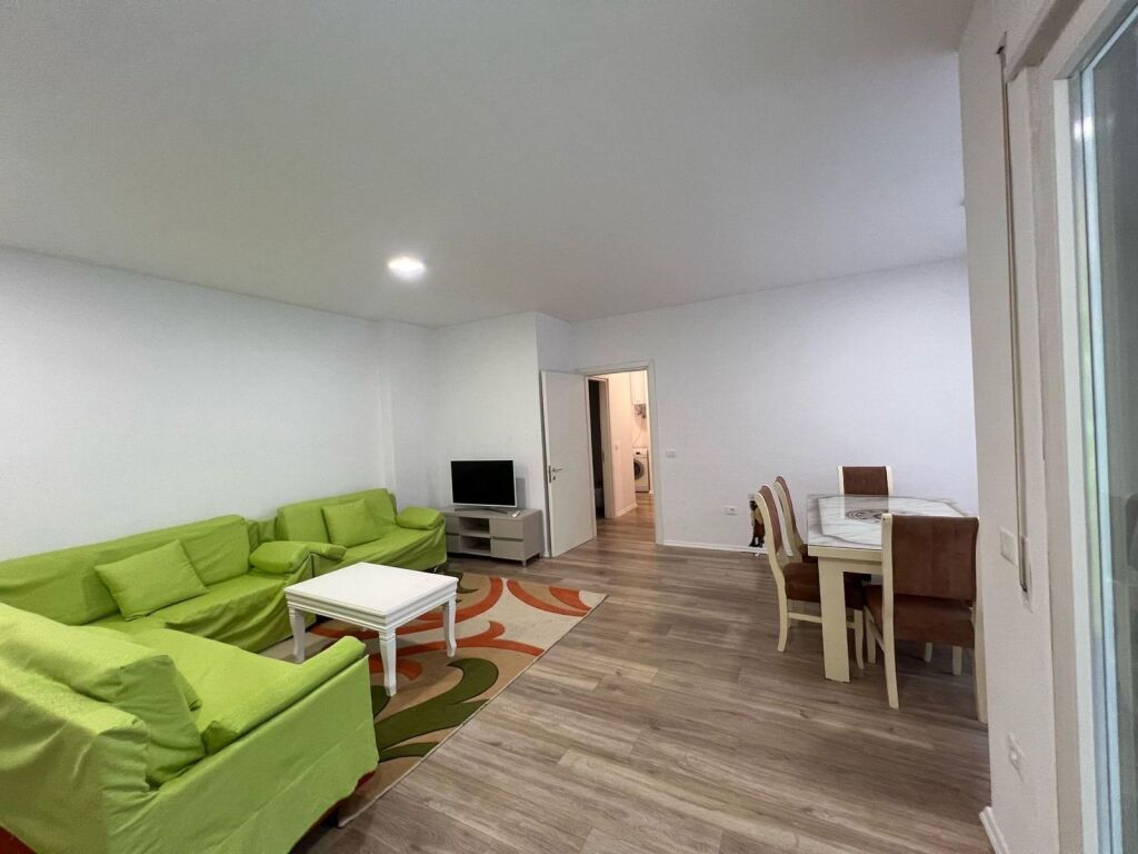 APARTAMENT 2+1 ME QIRA UNIVERS CITY     