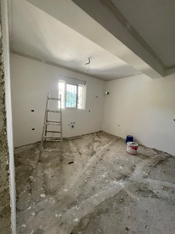 Villa su due piani in vendita a Durazzo, ex fabbrica di mattoni