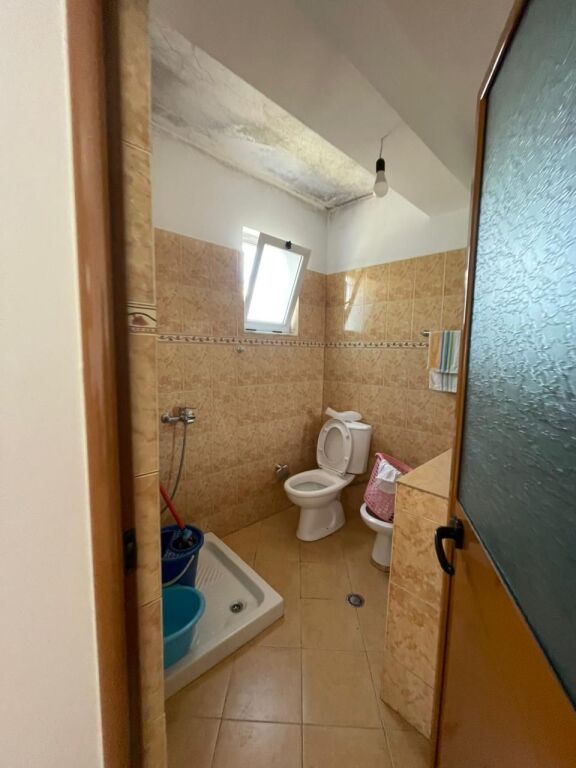 Villa su due piani in vendita a Durazzo, ex fabbrica di mattoni
