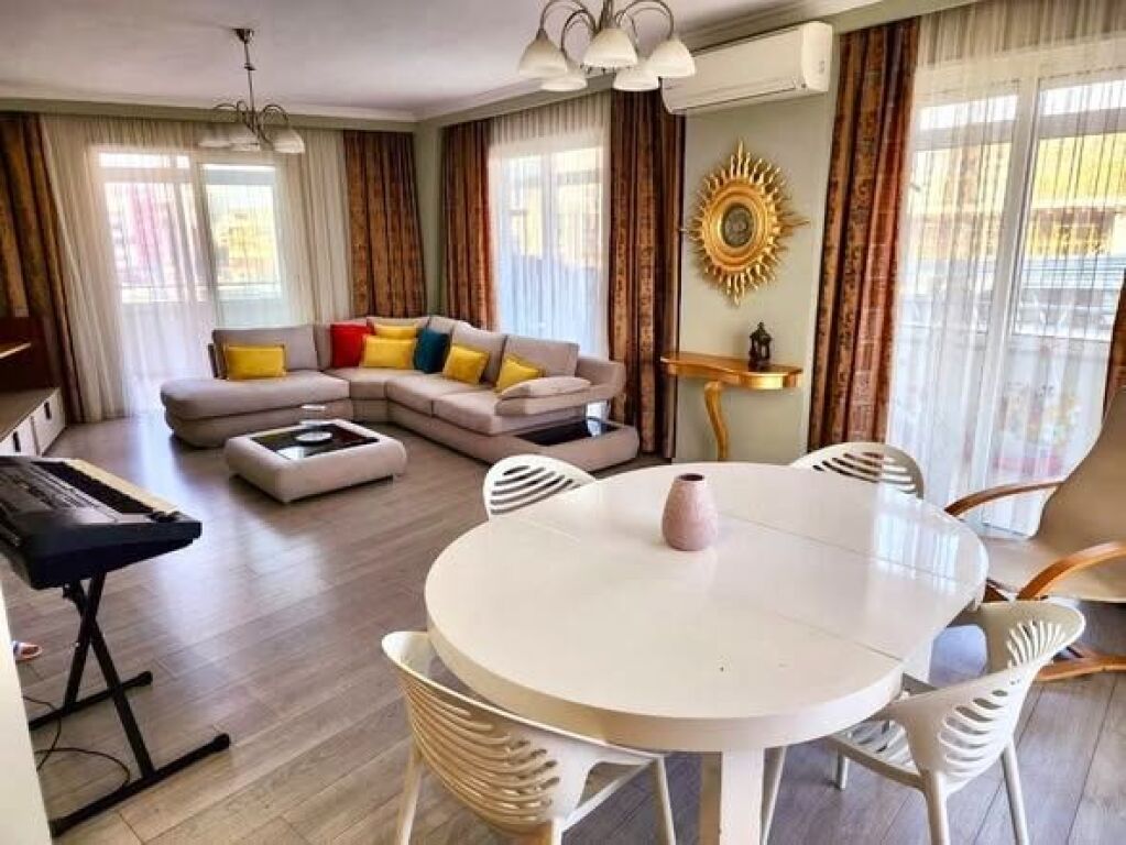 Apartament 2+1 me qira pranë Durrës Marina.