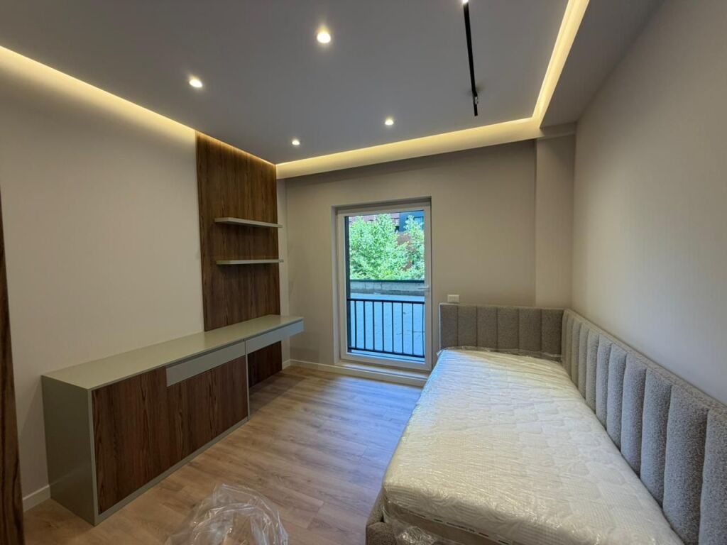 Apartament 2+1+Parking per qira tek Rruga Jordan Misja.