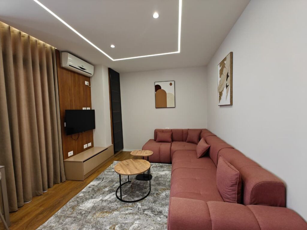 SHITET APARTAMENT 2+1 - MATERNITETI I RI